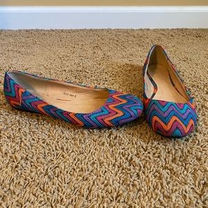 Ladies multi color chevron print flats